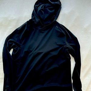 Lululemon long sleeve vent tech shirt with hoodie, black sized small